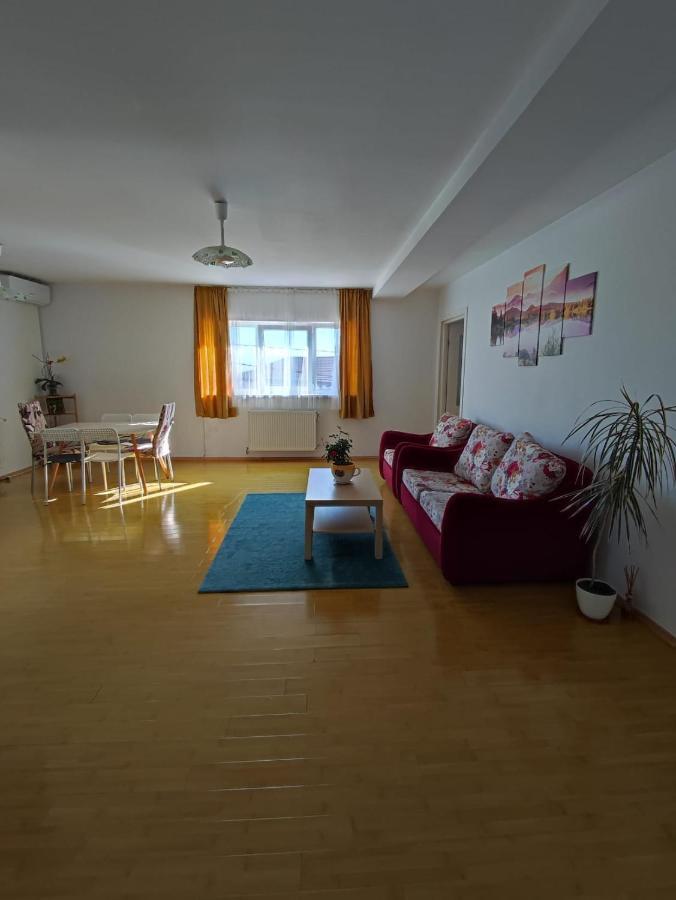 M K L Studio Alba Iulia Luaran gambar